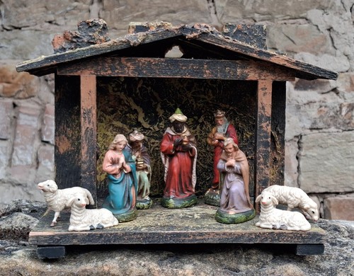 Alte weihnachtskrippe 9 - &,