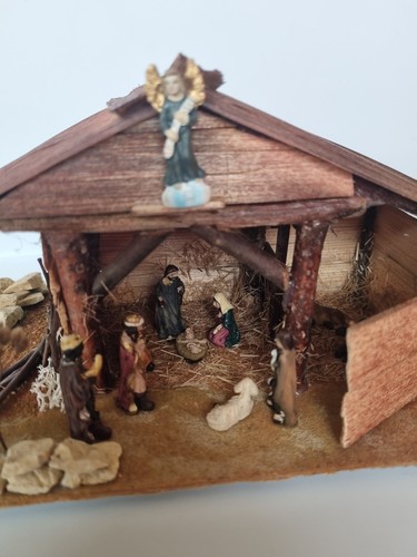 Kleine weihnachtskrippe neu - neu,