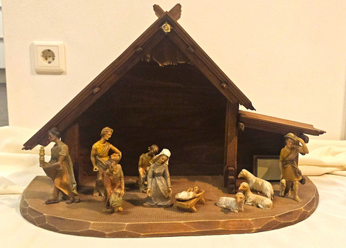 Große weihnachtskrippe mit - große,