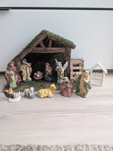 Weihnachtskrippe mit stall - mit, &