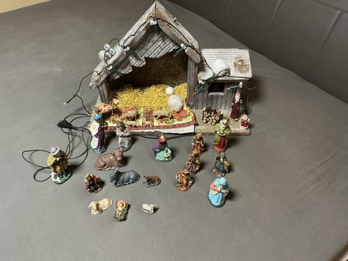 Alte weihnachtskrippe mit - alte,