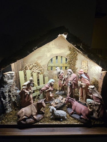 Weihnacht krippe mit figuren - krippe,