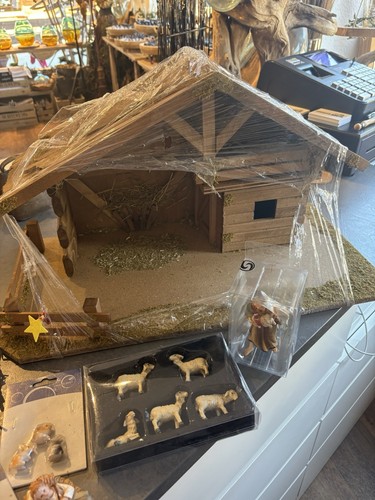 Weihnachtskrippe aus holz mit - weihnachtskrippe,